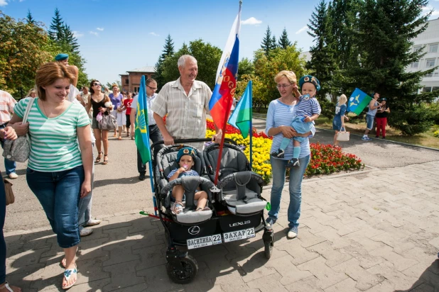 В Барнауле прошел День ВДВ.