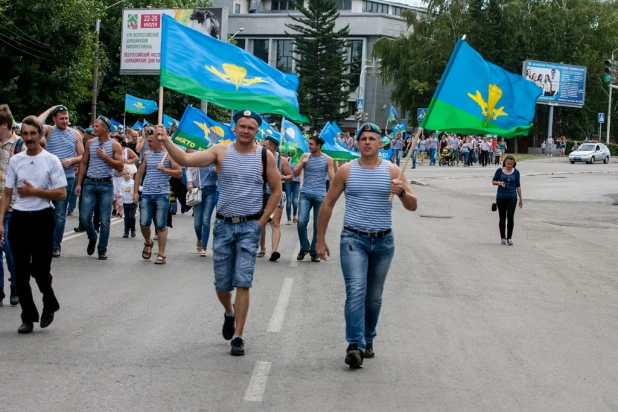 В Барнауле прошел День ВДВ.