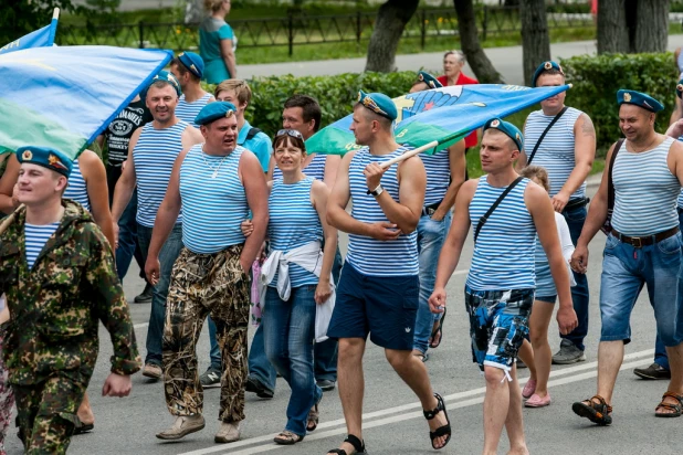 В Барнауле прошел День ВДВ.