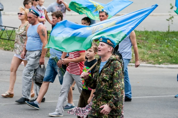 В Барнауле прошел День ВДВ.