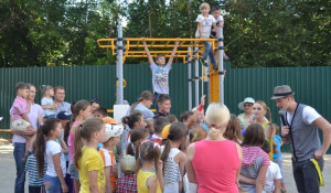 В Барнауле открылась новая детская площадка.