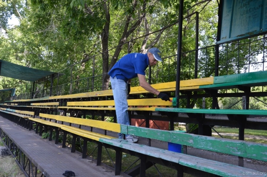 В Барнауле обустраивают спорткомплекс &quot;ВРЗ&quot;.