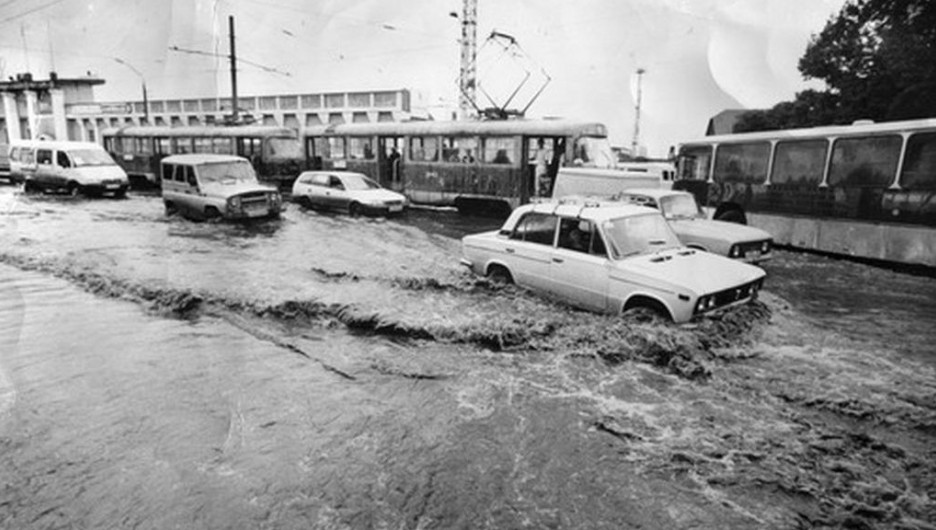 Барнаульские дороги и машины 15-25 лет назад.
