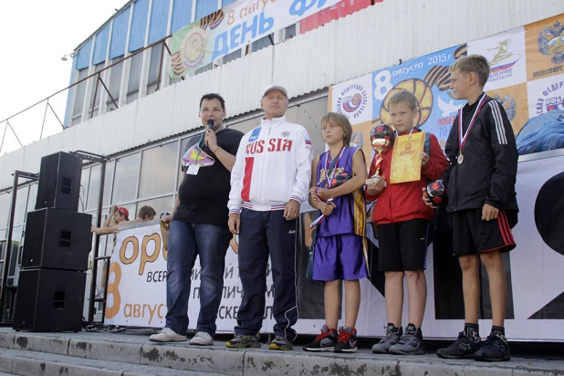 Соревнования по стритболу в Барнауле.