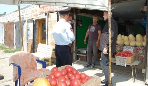 Рейд на "узбекском рынке" в Барнауле.