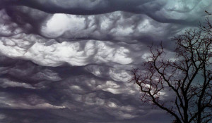 Облака Asperatus.