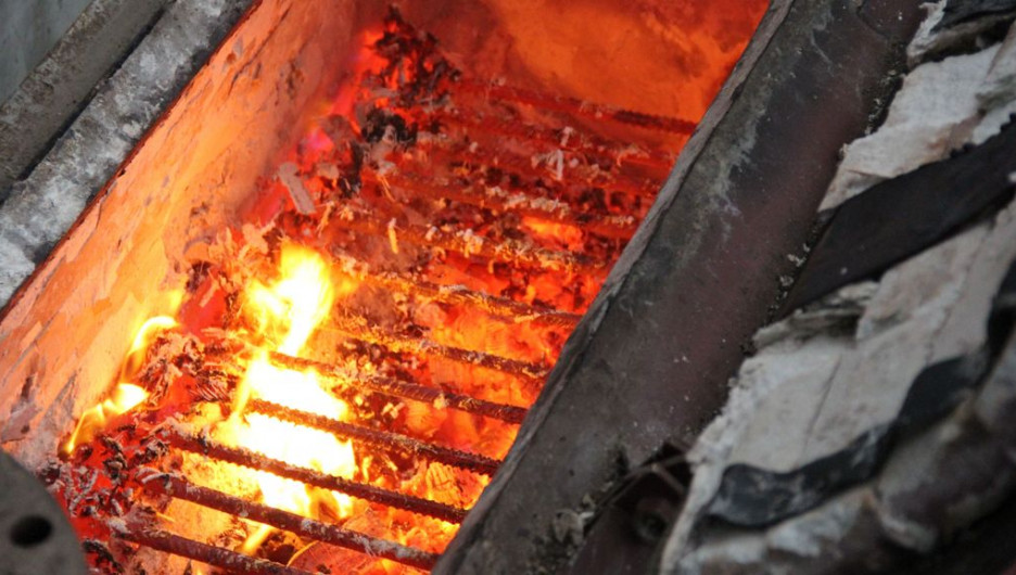 В Барнауле в крематоре уничтожают "санкционные" продукты.