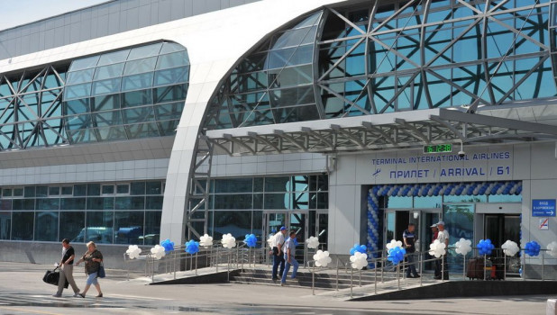 Аэропорт Толмачево.