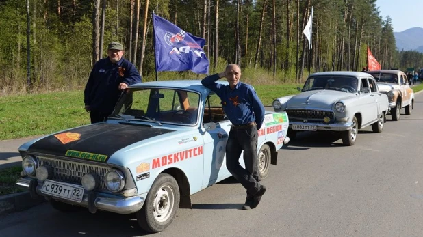 Алтайская команда на ралли "Пекин-Париж" в 2013 году