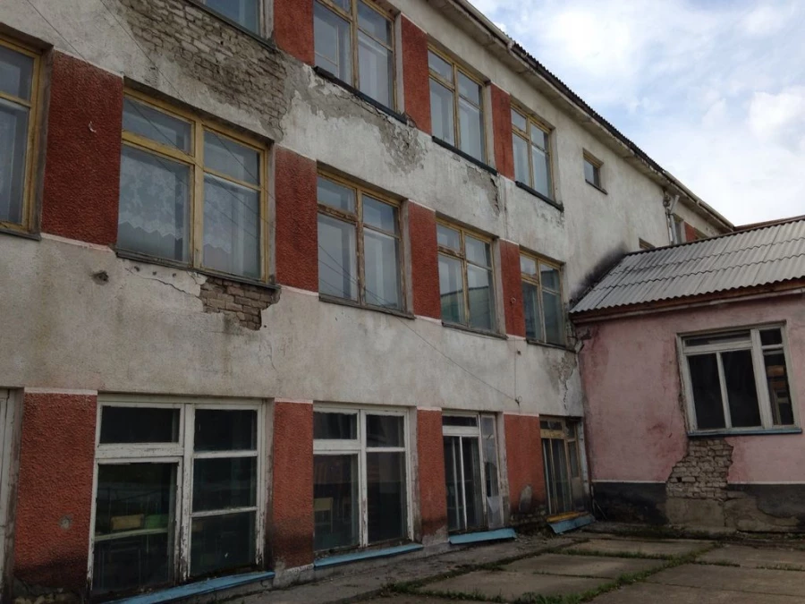 Школа в Баюновских Ключах.
