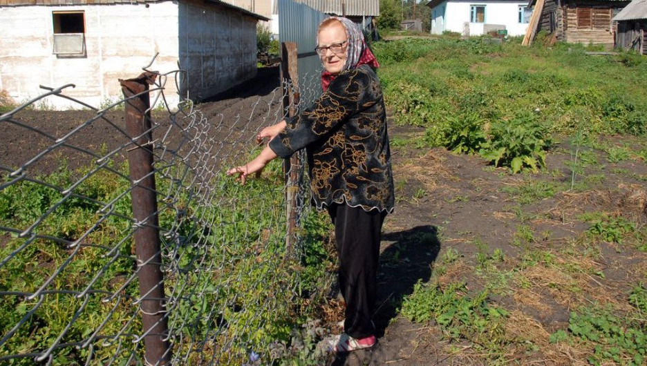 Жительница Павловска жалуется на соседа-фермера.