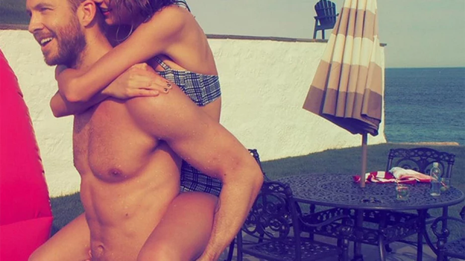 Фото Тейлор Свифт с ее бой-френдом диджеем Келвином Харрисом собрало 2,4 миллиона лайков.