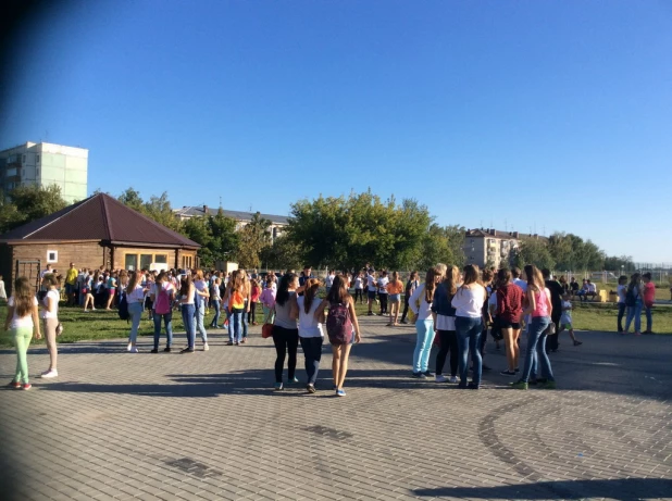 "Фестиваль красок" в Барнауле.