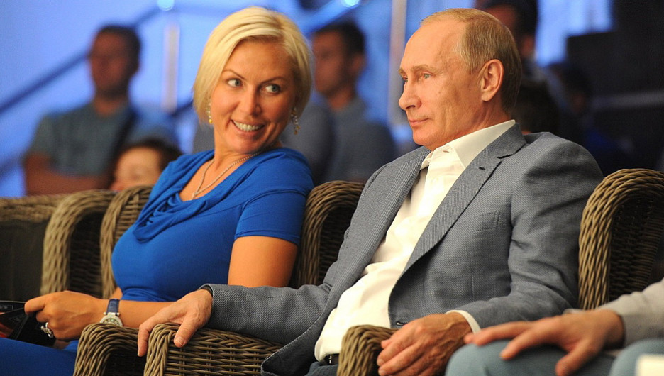 Владимир Путин посетил соревнования по самбо в Сочи.