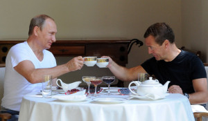 Встреча Путина и Медведева в Бочаровом ручье. Сочи, 30 августа 2015 года.