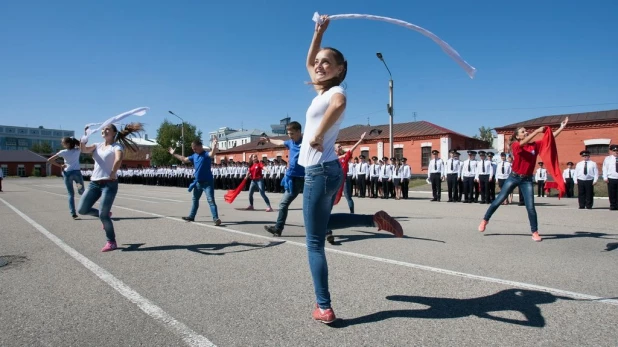 День знаний в БЮИ. Барнаул, 1 сентября 2015 года.