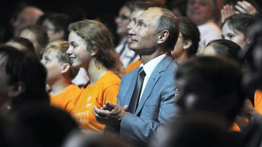 Владимир Путин в Сочи на концерте по случаю Дня знаний.