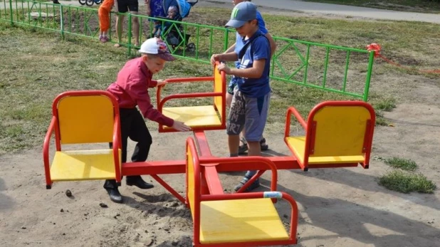 Открытие детской площадки в Барнауле.