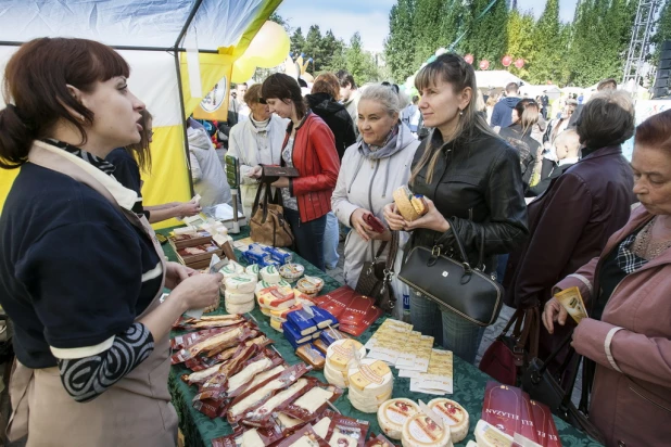 Праздник сыра. Барнаул, 5 сентября 2015 года.