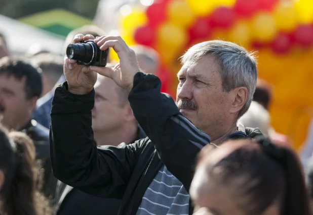 Праздник сыра. Барнаул, 5 сентября 2015 года.