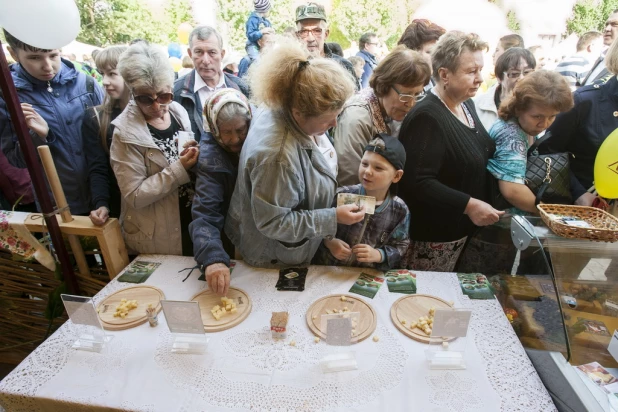 Праздник сыра. Барнаул, 5 сентября 2015 года.