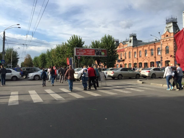 В День города в центре Барнаула образовалась огромная пробка.