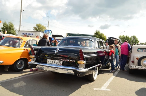 Выставка ретроавтомобилей в Барнауле. 5 сентября, 2015 года.