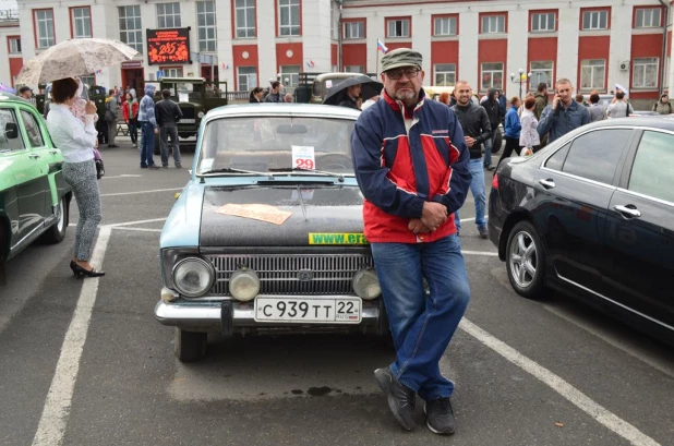 Выставка ретроавтомобилей в Барнауле. 5 сентября, 2015 года.