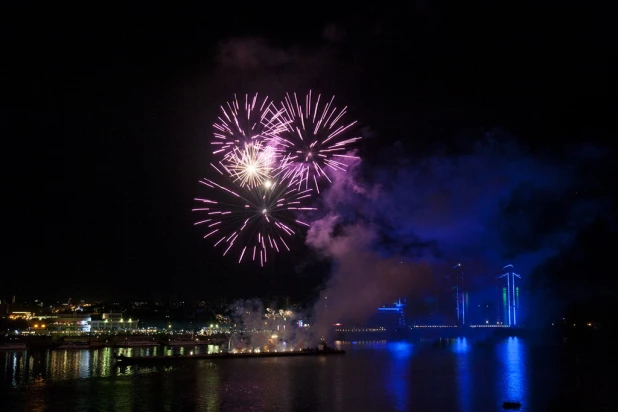 Шоу фейерверков в Барнауле на День города-2015.