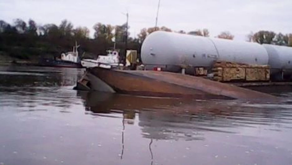 В Томской области затонул катер.