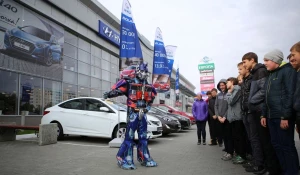 Автоцентр АНТ- официальный дилер Hyundai и Mitsubishi провел экскурсию для школьников.