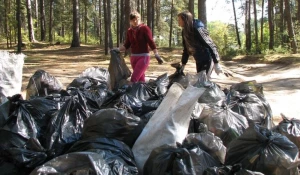 Уборка берегов рек и парков в Барнауле.