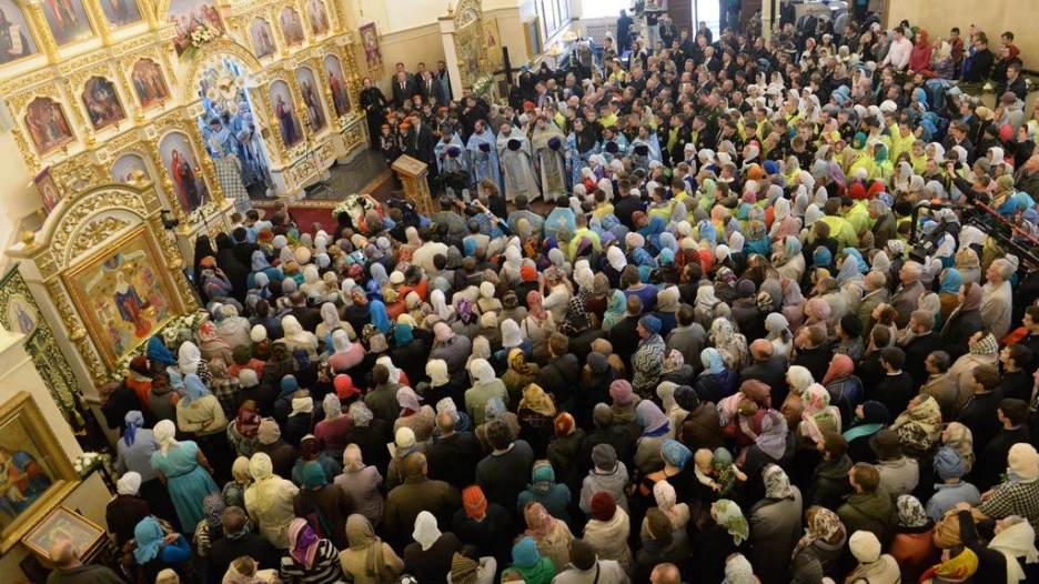 В барнаульском храме св. Димитрия Ростовского прошла божественая литургия, в которой принял участие патриарх московский и всея Руси Кирилл.