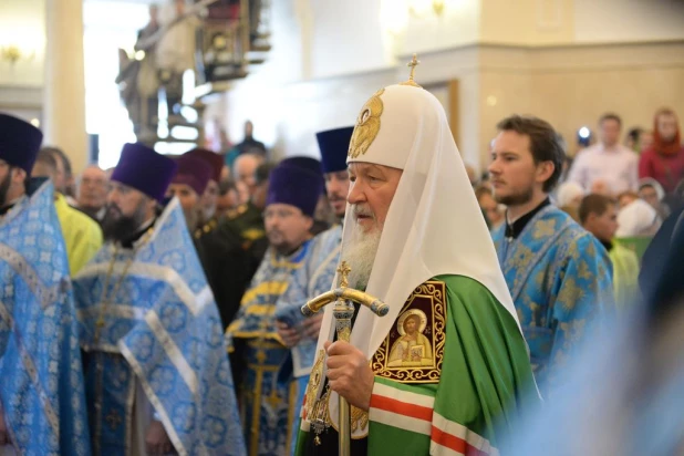 В барнаульском храме св. Димитрия Ростовского прошла божественая литургия, в которой принял участие патриарх московский и всея Руси Кирилл.