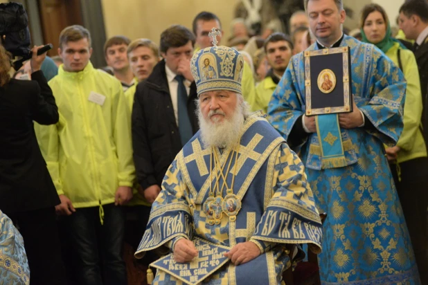 В барнаульском храме св. Димитрия Ростовского прошла божественая литургия, в которой принял участие патриарх московский и всея Руси Кирилл.