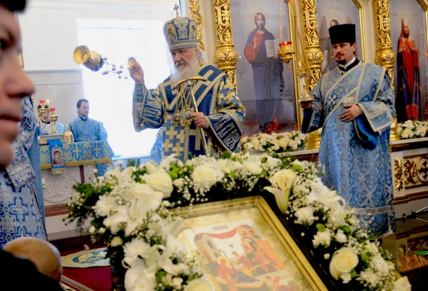 В барнаульском храме св. Димитрия Ростовского прошла божественая литургия, в которой принял участие патриарх московский и всея Руси Кирилл.