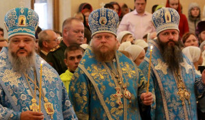 В барнаульском храме св. Димитрия Ростовского прошла божественая литургия, в которой принял участие патриарх московский и всея Руси Кирилл.