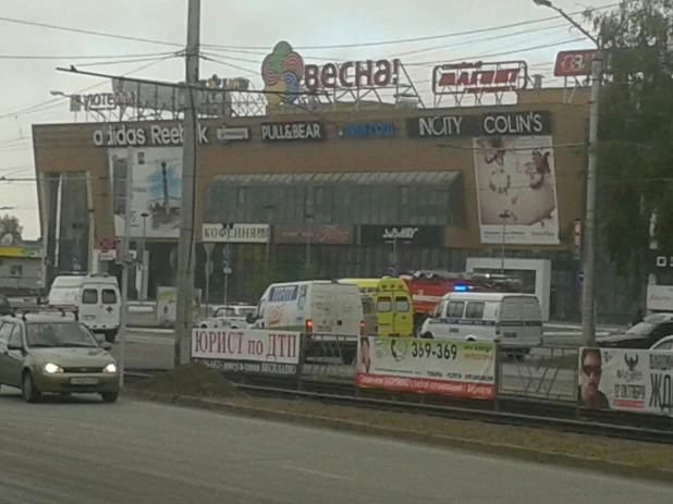 В Барнауле искали бомбу в ТРЦ "Весна".