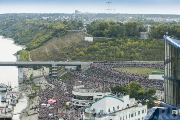 Барнаул многолюдный.