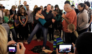 Йога-флешмоб в Барнауле. 3 октября 2015 года.