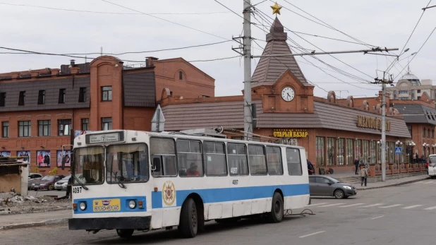 На проспекте Ленина начался ремонт.