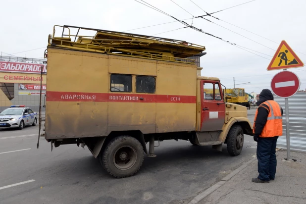 На проспекте Ленина начался ремонт.