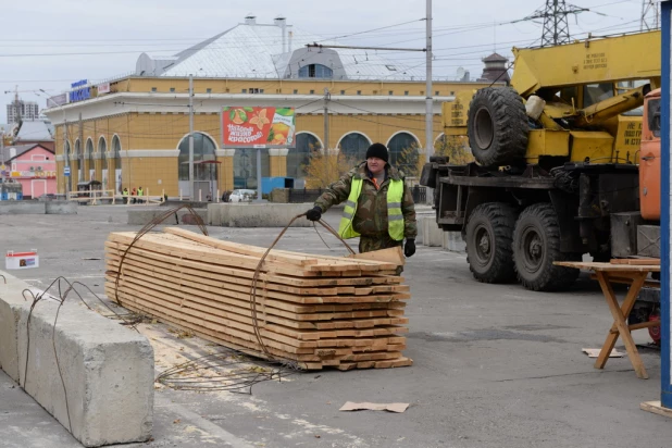 На проспекте Ленина начался ремонт.