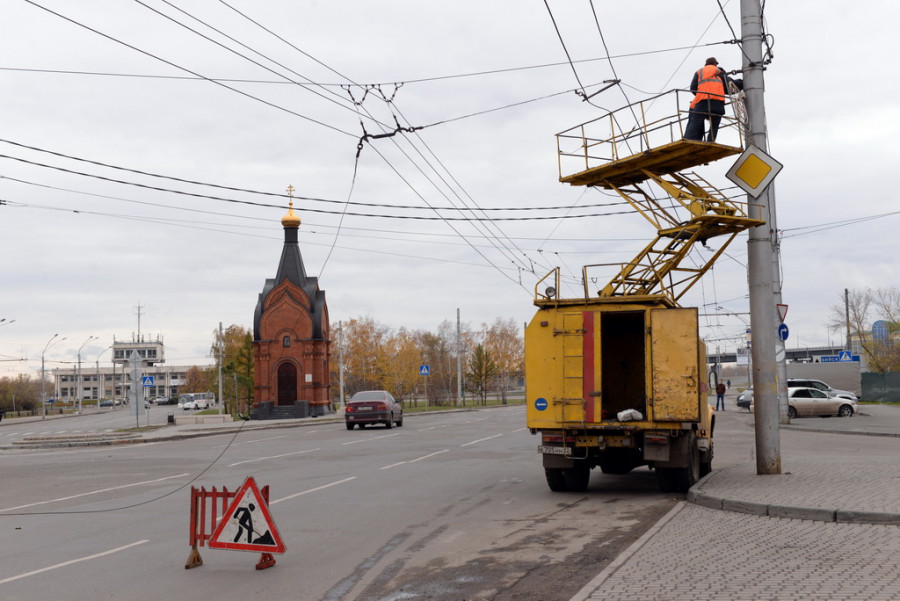На проспекте Ленина начался ремонт.