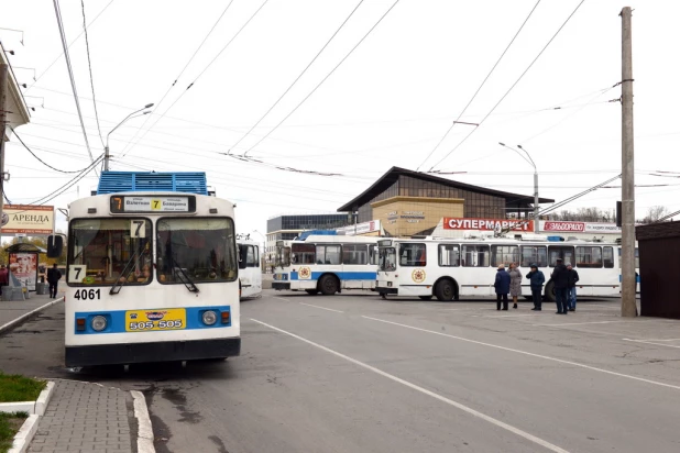 На проспекте Ленина начался ремонт.