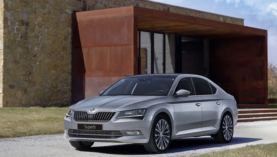 SKODA Superb.