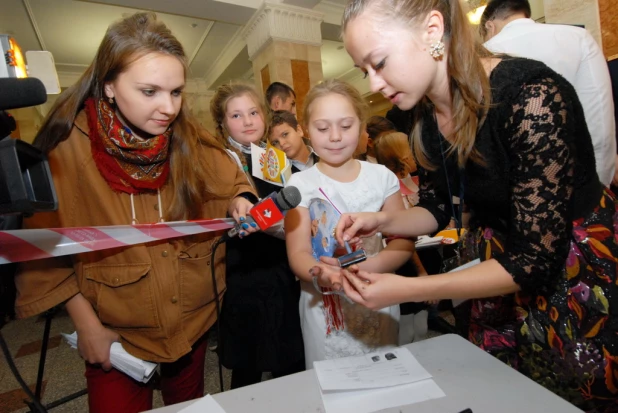 Фестиваль науки в Молодежном театре. Барнаул, 8 октября 2015 года.