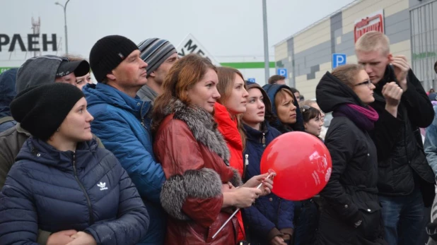 В Барнауле прошел праздник, на котром выступила группа "Банд'эрос". 