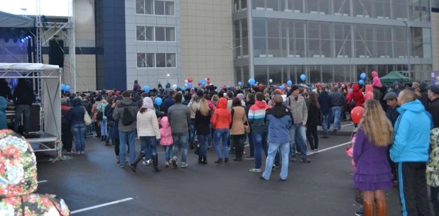 В Барнауле прошел праздник, на котром выступила группа "Банд'эрос". 