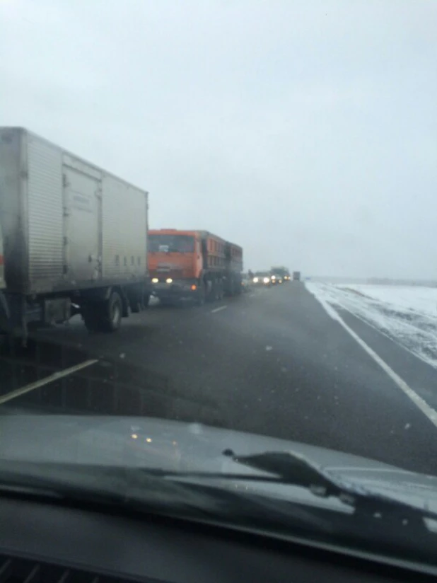 Рядом с Полковниково опрокинулся автомобиль.